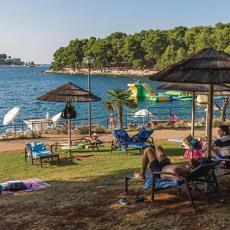 公寓 3 Bedroom Gorgeous Apartment In Porec