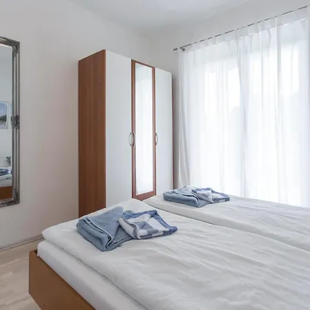 3 Bedroom Gorgeous Apartment In Porec *